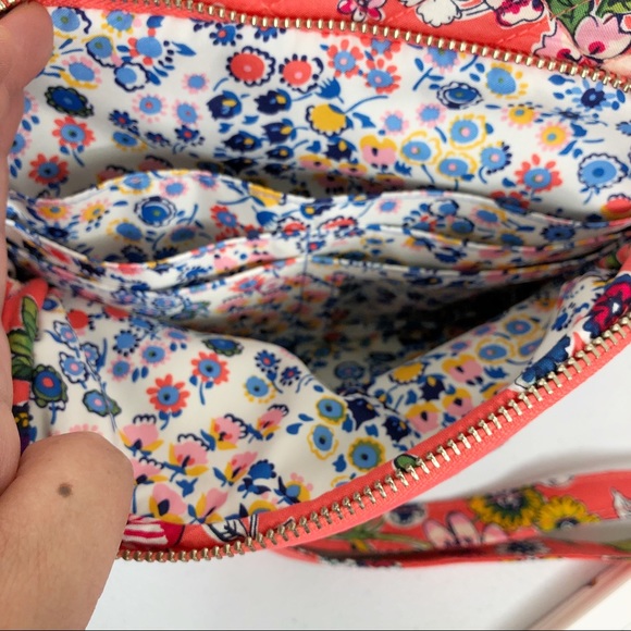 New Vera Bradley + RFID Protection crossbody bag - Picture 8 of 8